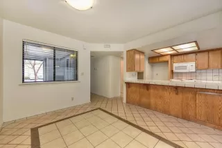 Photo #5: 221153794 Listing