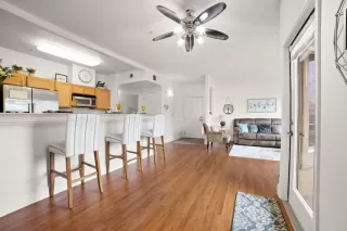 Photo #3: 221153919 Listing
