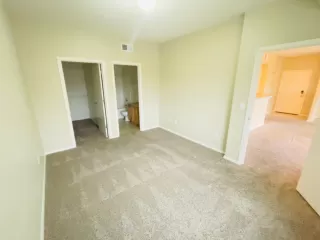 Photo #4: 221154100 Listing