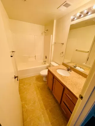 Photo #5: 221154100 Listing