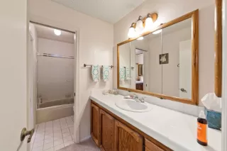 Photo #4: 221154321 Listing