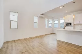 Photo #2: 221154629 Listing 