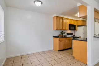 Photo #3: 221154635 Listing 