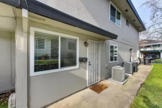 Photo #2: 221154637 Listing 