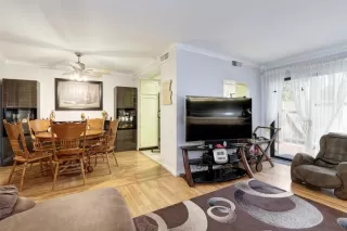 Photo #4: 221154804 Listing