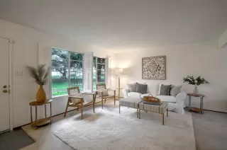 Photo #2: 221154946 Listing