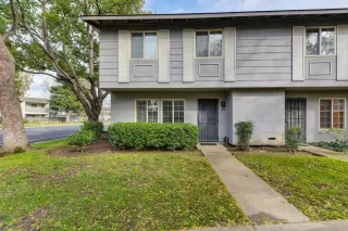 Photo #4: 221155446 Listing