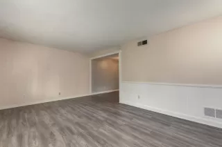 Photo #6: 221155446 Listing