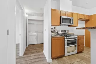 Photo #4: 221155707 Listing
