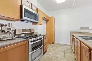 Photo #6: 221155707 Listing