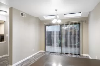 Photo #6: 221155713 Listing