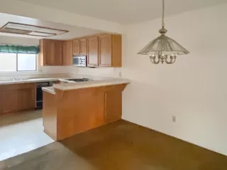 Photo #5: 222000345 Listing