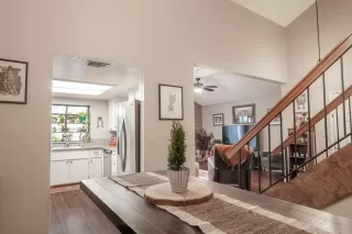 Photo #4: 222000530 Listing