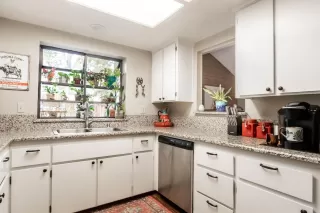 Photo #6: 222000530 Listing