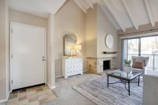 Photo #1: 222002058 Listing