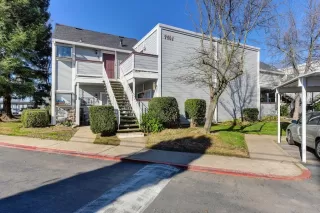 Photo #1: 222002568 Listing