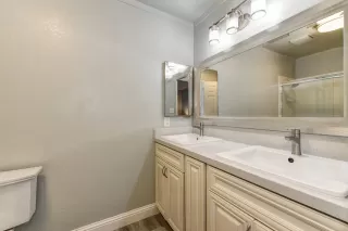 Photo #5: 222002568 Listing