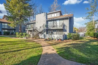 Photo #2: 222002720 Listing