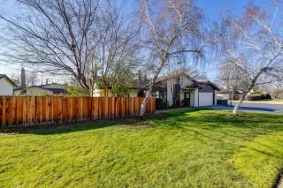 Photo #4: 222002840 Listing