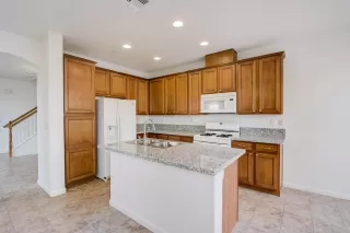 Photo #3: 222002909 Listing