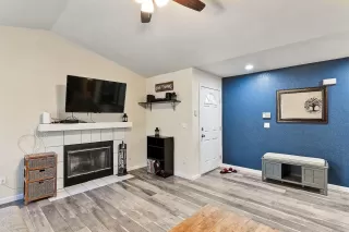 Photo #5: 222003965 Listing