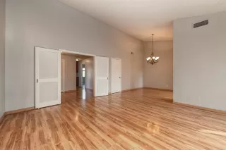 Photo #4: 222005373 Listing