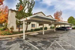 Photo #1: 222005595 Listing 