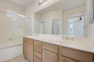 Photo #3: 222006012 Listing