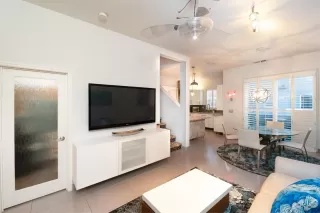 Photo #1: 222006262 Listing 