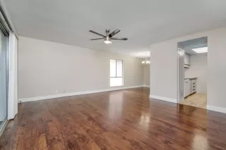 Photo #3: 222007015 Listing