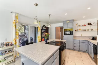 Photo #4: 222007045 Listing