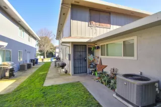 Photo #2: 222007096 Listing 