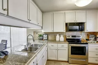 Photo #4: 222007865 Listing