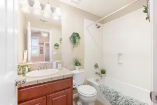 Photo #5: 222008925 Listing