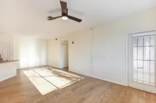 Photo #6: 222009049 Listing