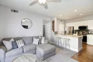 Photo #3: 222009978 Listing