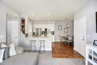 Photo #6: 222009978 Listing