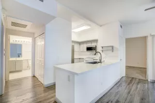 Photo #2: 222010031 Listing 