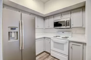 Photo #4: 222010031 Listing 