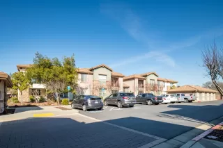 Photo #2: 222010428 Listing 