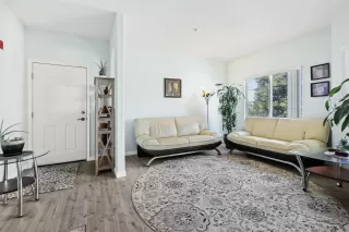 Photo #3: 222010572 Listing