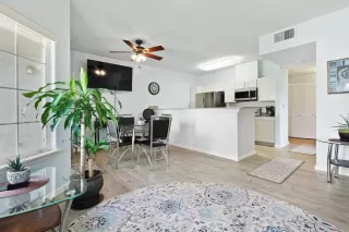 Photo #4: 222010572 Listing