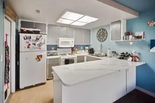 Photo #4: 222010635 Listing