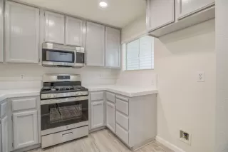 Photo #4: 222010954 Listing 