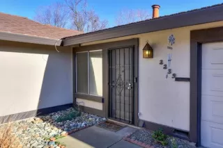 Photo #2: 222010991 Listing