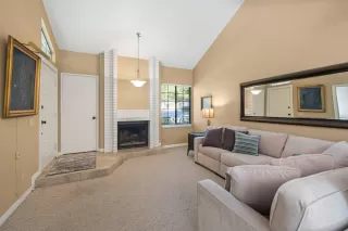 Photo #5: 222011089 Listing