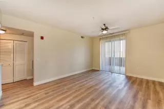 Photo #4: 222011917 Listing