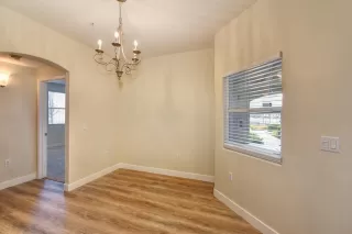 Photo #5: 222011917 Listing