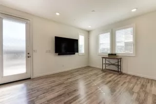 Photo #5: 222012843 Listing