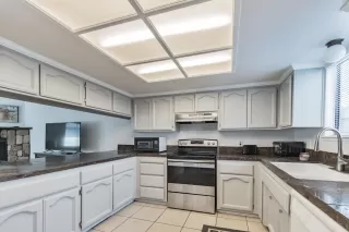 Photo #4: 222013046 Listing